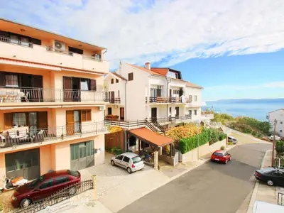 Ferienwohnung für 6 Personen (92 m²) in Crikvenica 1/10