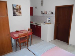 23775858-Ferienwohnung-2-Crikvenica-300x225-4