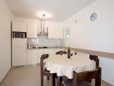 Ferienwohnung für 4 Personen (40 m²) in Crikvenica 4/10