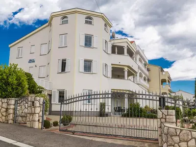 Ferienwohnung für 3 Personen (30 m²) in Crikvenica 1/10