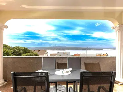Ferienwohnung für 3 Personen (40 m²) in Crikvenica 1/10