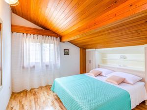 23776808-Ferienwohnung-5-Crikvenica-300x225-5