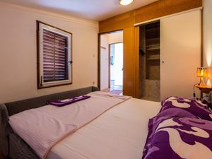 23776956-Ferienwohnung-4-Crikvenica-300x225-3