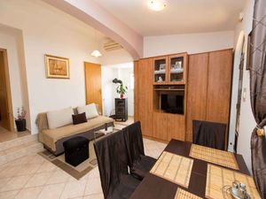 23777341-Ferienwohnung-4-Crikvenica-300x225-4