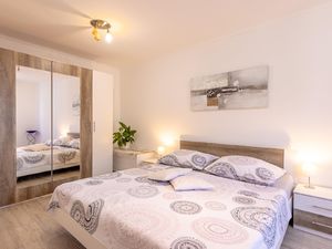 18173462-Ferienwohnung-2-Crikvenica-300x225-4