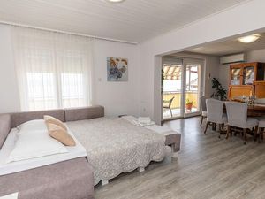 23273959-Ferienwohnung-4-Crikvenica-300x225-4