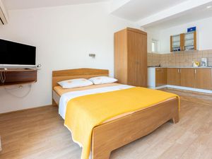 23584265-Ferienwohnung-3-Crikvenica-300x225-4