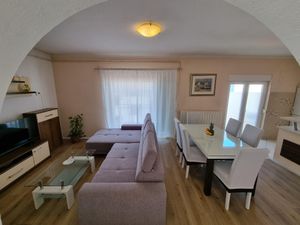 19162897-Ferienwohnung-5-Crikvenica-300x225-1