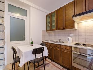 18700255-Ferienwohnung-3-Crikvenica-300x225-4