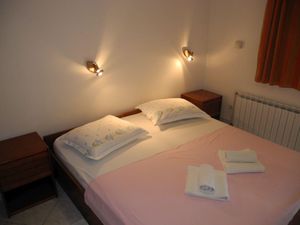 18121309-Ferienwohnung-2-Crikvenica-300x225-5