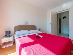 18494809-Ferienwohnung-4-Crikvenica-300x225-5