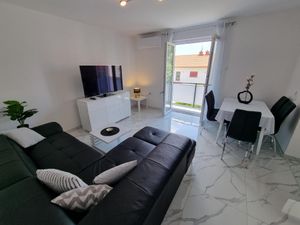 23450175-Ferienwohnung-4-Crikvenica-300x225-1