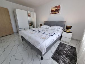 23450175-Ferienwohnung-4-Crikvenica-300x225-3