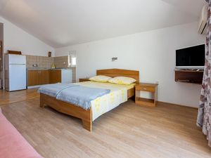 23584264-Ferienwohnung-3-Crikvenica-300x225-2