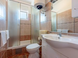 23874373-Ferienwohnung-3-Crikvenica-300x225-5