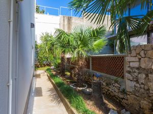 7949818-Ferienwohnung-4-Crikvenica-300x225-1