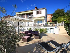 23993093-Ferienwohnung-2-Crikvenica-300x225-1