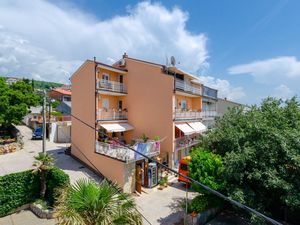 19163225-Ferienwohnung-5-Crikvenica-300x225-0