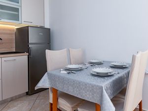 23941287-Ferienwohnung-4-Crikvenica-300x225-2