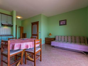 23941775-Ferienwohnung-4-Crikvenica-300x225-5