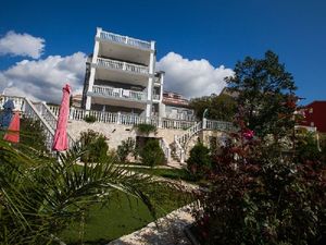 19285273-Ferienwohnung-0-Crikvenica-300x225-5