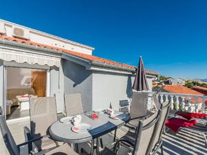 19285281-Ferienwohnung-0-Crikvenica-300x225-2