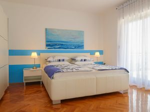 23848094-Ferienwohnung-6-Crikvenica-300x225-3