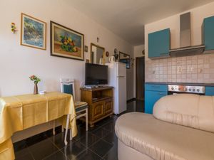 23941329-Ferienwohnung-4-Crikvenica-300x225-2