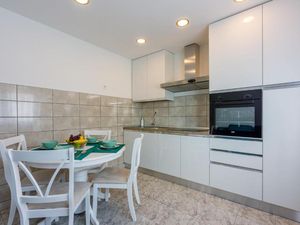 23941784-Ferienwohnung-5-Crikvenica-300x225-4