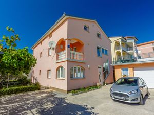 23942712-Ferienwohnung-3-Crikvenica-300x225-1