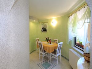 23942934-Ferienwohnung-5-Crikvenica-300x225-4