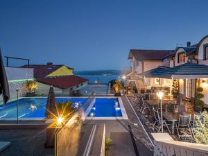 23942969-Ferienwohnung-8-Crikvenica-300x225-5