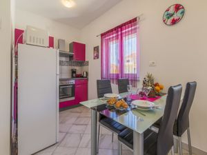 23944773-Ferienwohnung-2-Crikvenica-300x225-4