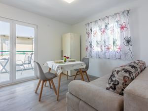 23945531-Ferienwohnung-2-Crikvenica-300x225-1