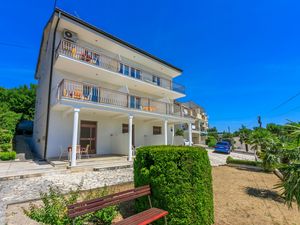 23940344-Ferienwohnung-4-Crikvenica-300x225-2