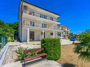 23940346-Ferienwohnung-4-Crikvenica-300x225-5