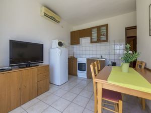 23941308-Ferienwohnung-4-Crikvenica-300x225-4