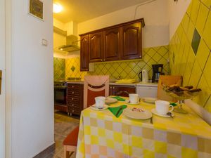 23941330-Ferienwohnung-4-Crikvenica-300x225-1