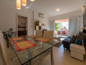 23939528-Ferienwohnung-5-Crikvenica-300x225-4