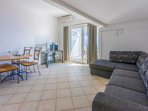 23939534-Ferienwohnung-4-Crikvenica-300x225-3