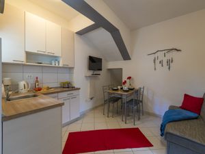 23942287-Ferienwohnung-4-Crikvenica-300x225-0