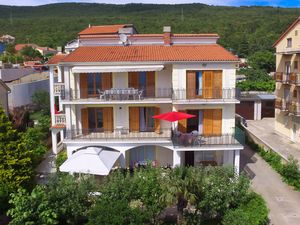 23942633-Ferienwohnung-8-Crikvenica-300x225-0