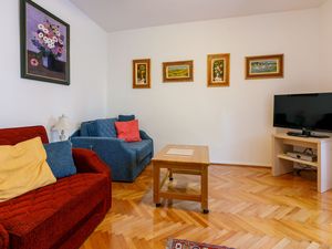 23942692-Ferienwohnung-4-Crikvenica-300x225-5