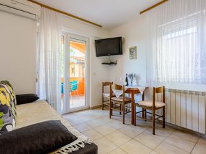 23942717-Ferienwohnung-4-Crikvenica-300x225-4