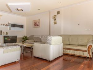 23942921-Ferienwohnung-6-Crikvenica-300x225-5