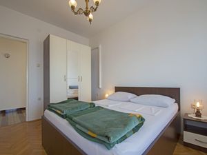 23943607-Ferienwohnung-8-Crikvenica-300x225-3