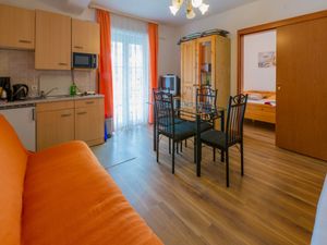 23943149-Ferienwohnung-3-Crikvenica-300x225-1