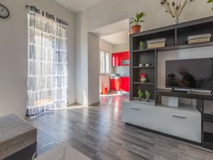 23943266-Ferienwohnung-6-Crikvenica-300x225-2