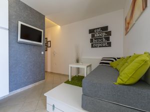 23944065-Ferienwohnung-4-Crikvenica-300x225-4