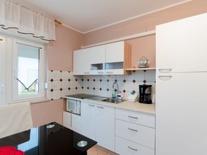 23944137-Ferienwohnung-4-Crikvenica-300x225-2